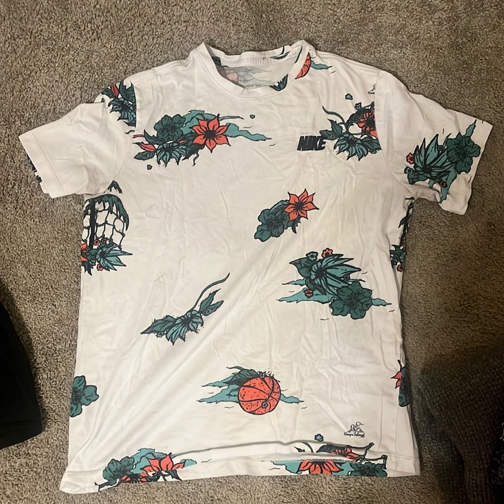 Nike tshirt